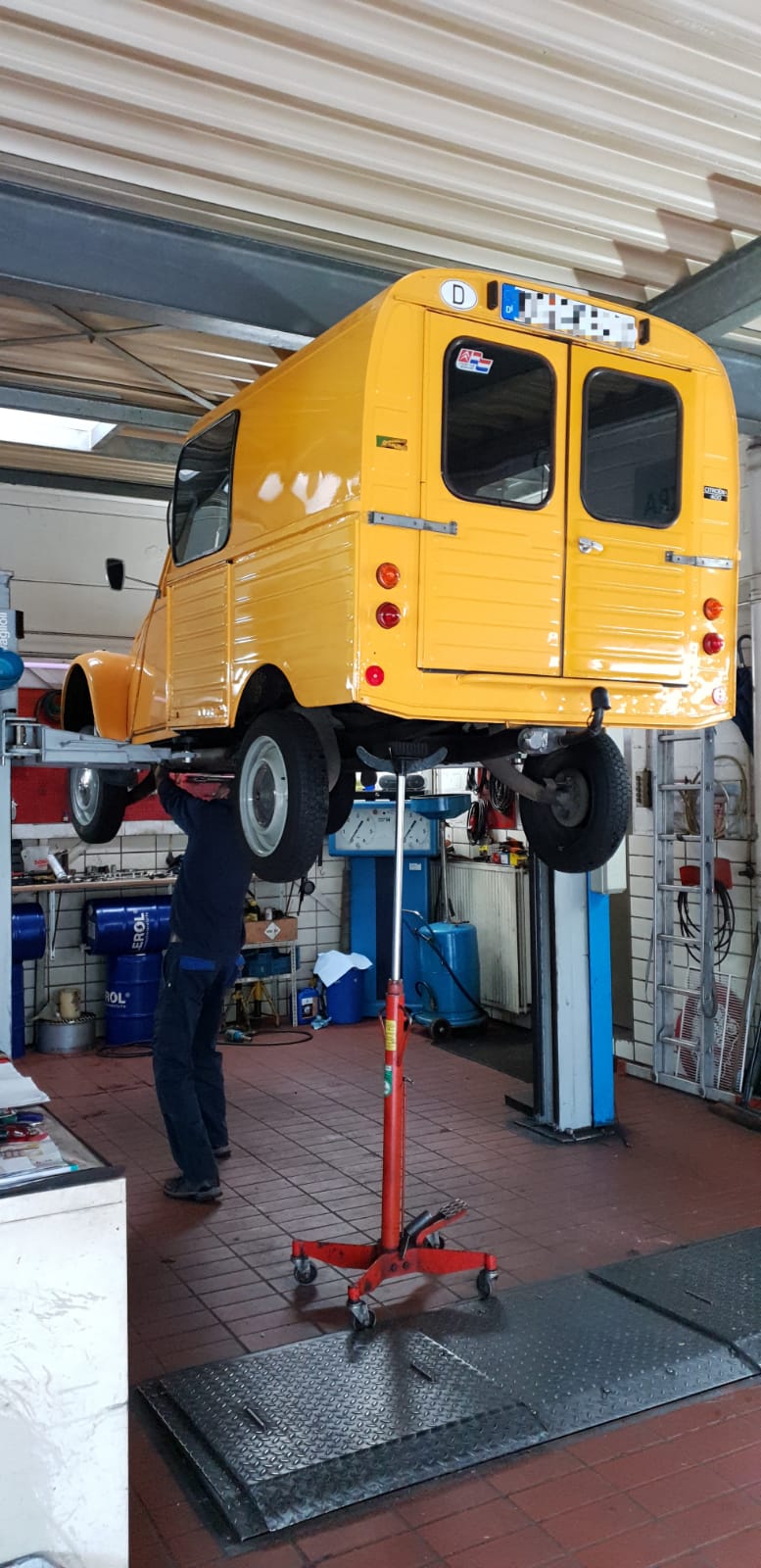Esso Tankstelle Huggins&Kroh / Kfz-Werkstatt – Einblick 5